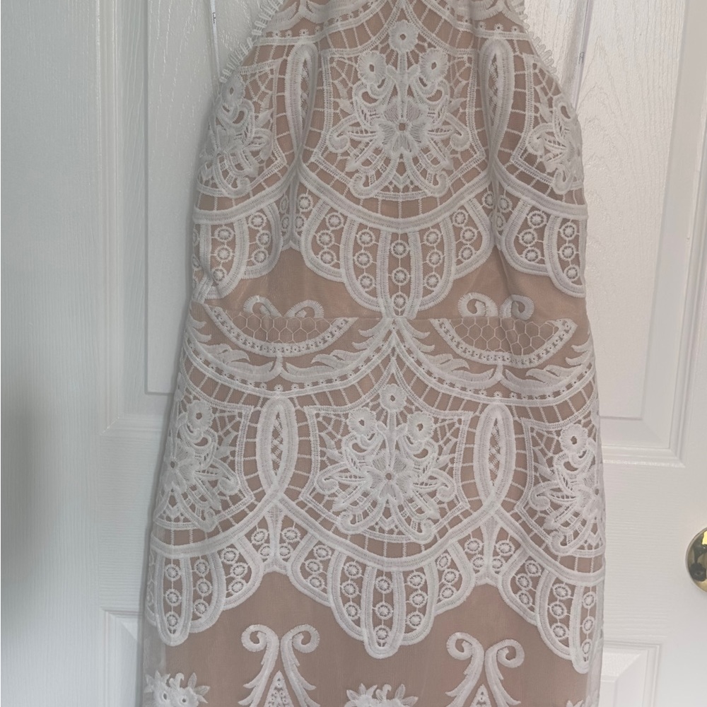 Lulu's Strapless Lace Dress in White and Tan